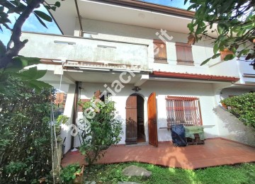 Marina di massa – villetta a