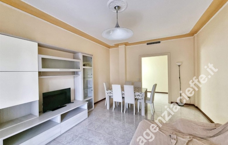 Appartamento in vendita a Marina Di Massa (Massa) - Foto 2