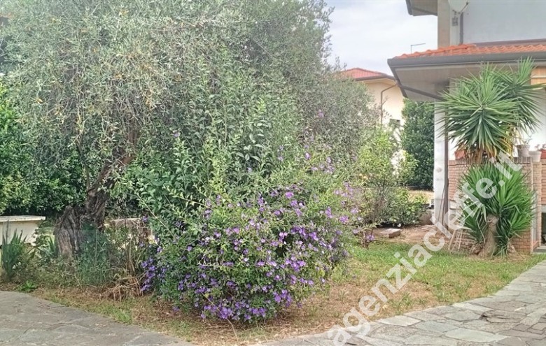 Casa bi-trifamiliare in vendita a Massa - Foto 9
