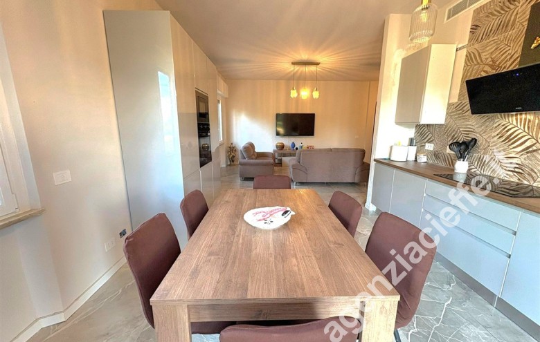 Appartamento in vendita a Marina Di Massa (Massa) - Foto 4