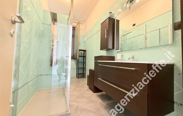 Casa bi-trifamiliare in vendita a Marina Di Massa (Massa) - Foto 8