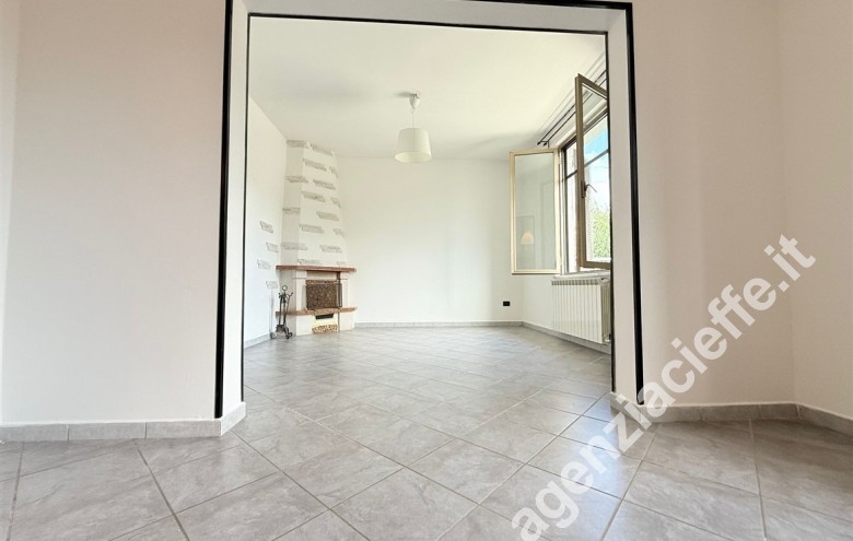 Casa bi-trifamiliare in vendita a Marina Di Massa (Massa) - Foto 3
