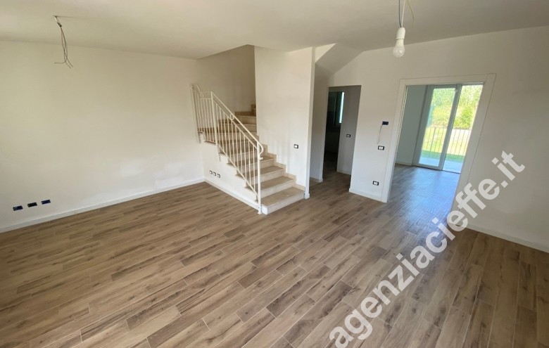 Casa bi-trifamiliare in vendita a Montignoso - Foto 2