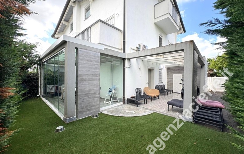 Appartamento indipendente in vendita a Cinquale (Montignoso) - Foto 1