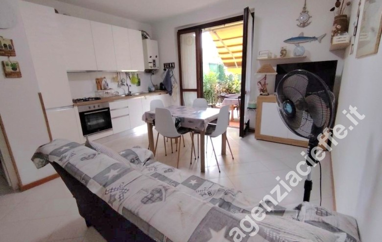 Appartamento in vendita a Marina Di Massa (Massa) - Foto 2