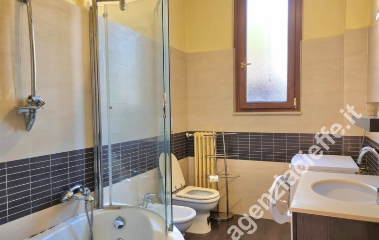 Appartamento indipendente in vendita a Marina Di Massa (Massa) - Foto 10