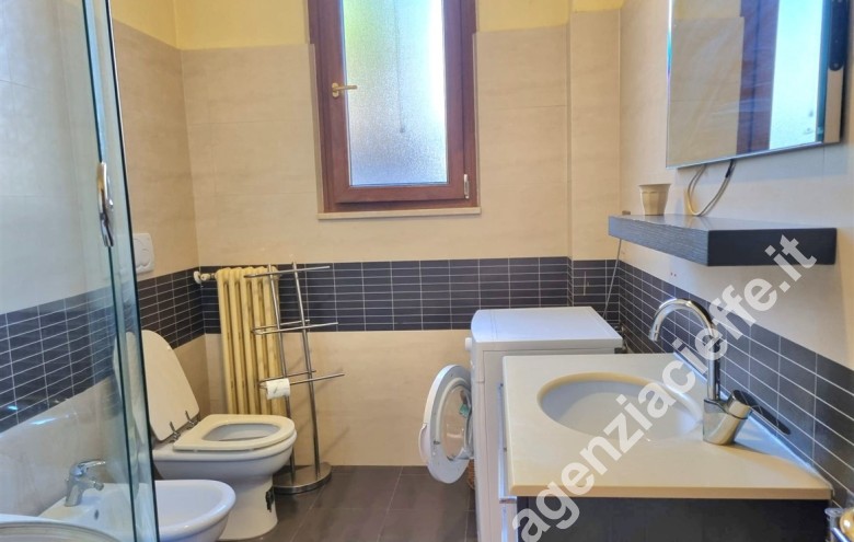 Appartamento indipendente in vendita a Marina Di Massa (Massa) - Foto 9