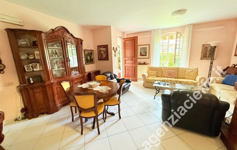 Casa bi-trifamiliare in vendita a Marina Di Massa (Massa) - Foto 3