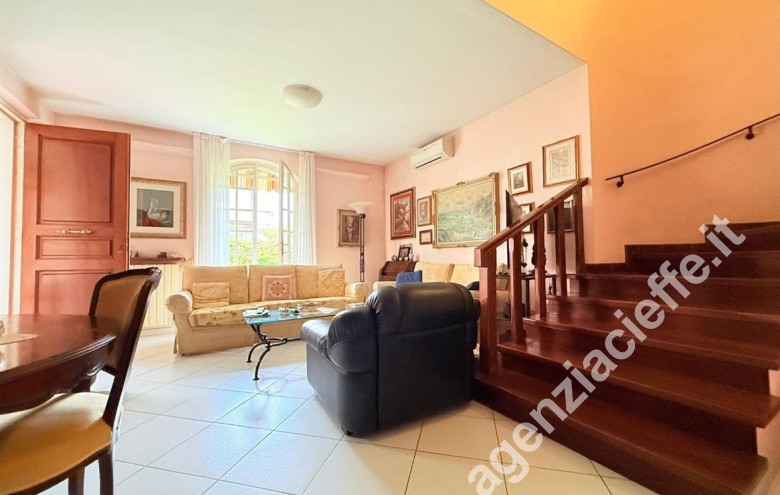 Casa bi-trifamiliare in vendita a Marina Di Massa (Massa) - Foto 4