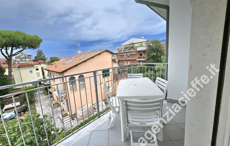 Appartamento in vendita a Marina Di Massa (Massa) - Foto 1