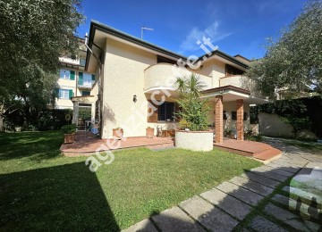 Massa, a due passi dal centro,