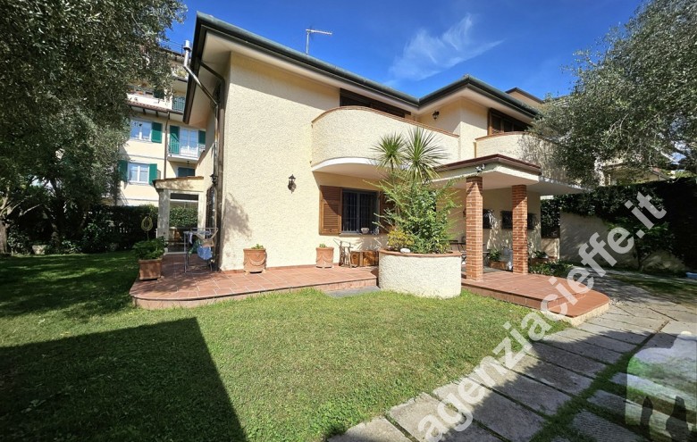 Villa - villetta in vendita a Massa - Foto 1