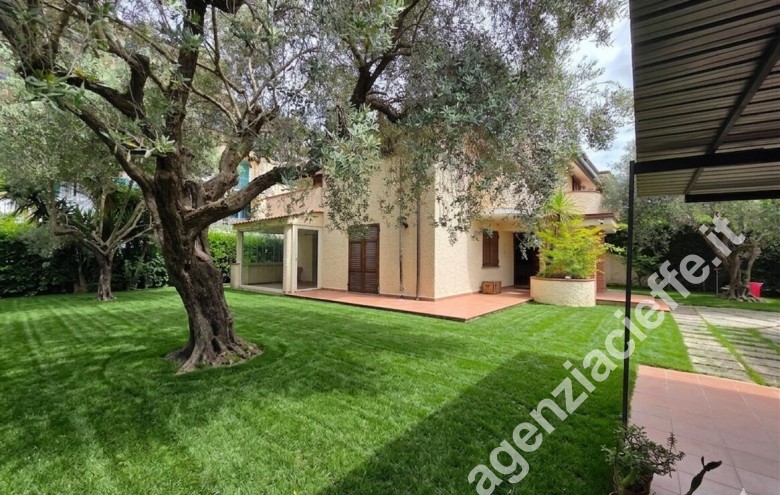 Villa - villetta in vendita a Massa - Foto 1