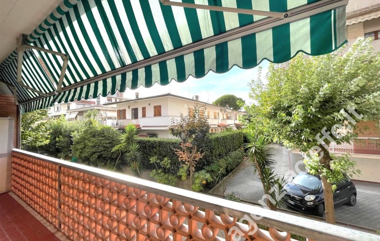 Appartamento in vendita a Marina Di Massa (Massa) - Foto 1