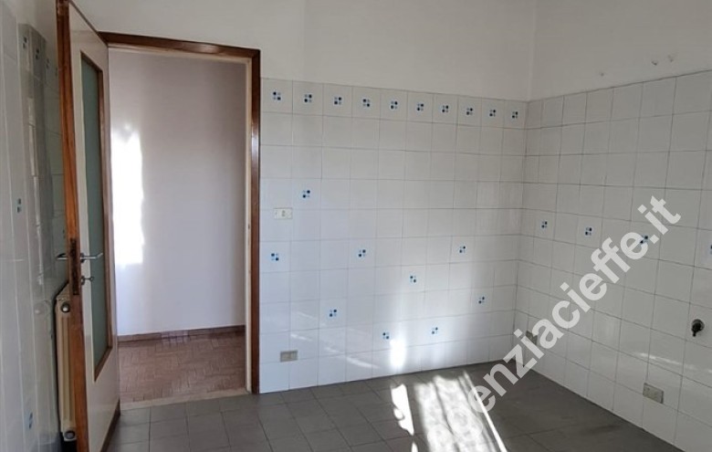 Appartamento in vendita a Marina Di Massa (Massa) - Foto 6