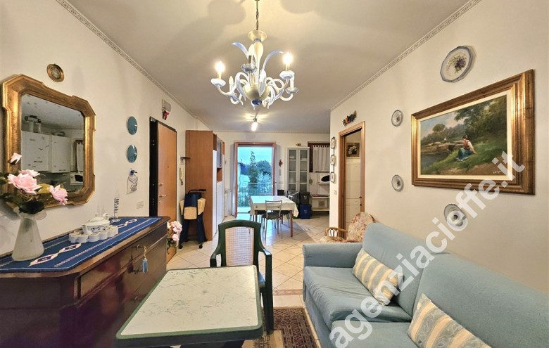 Appartamento in vendita a Marina Di Massa (Massa) - Foto 2