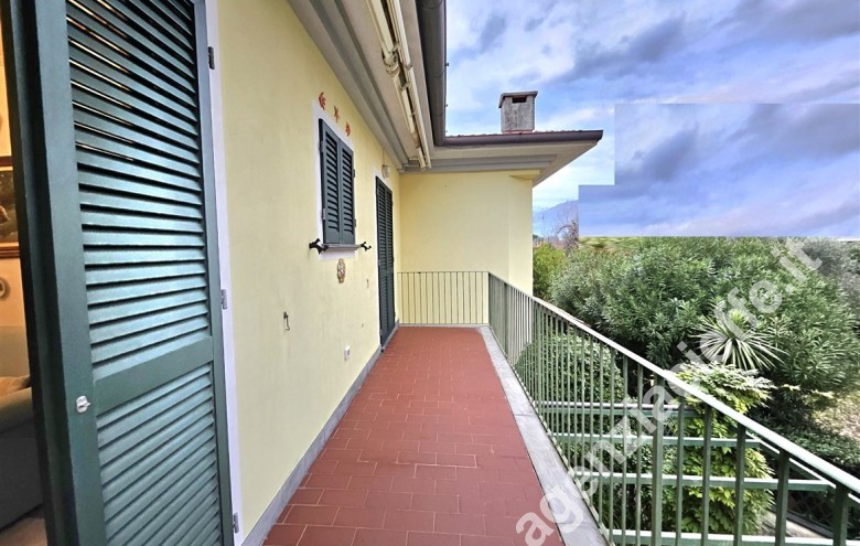 Appartamento in vendita a Marina Di Massa (Massa) - Foto 1