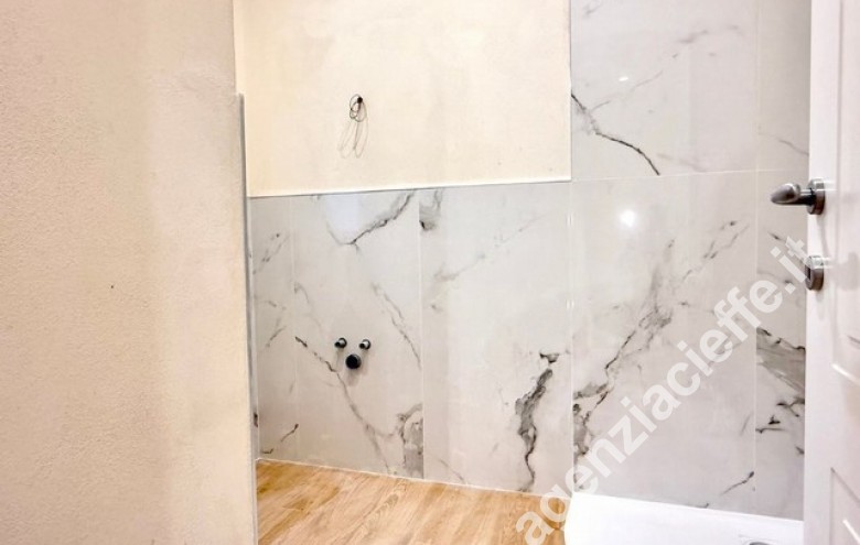 Appartamento indipendente in vendita a Massa - Foto 11