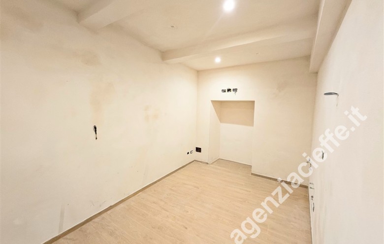 Appartamento indipendente in vendita a Massa - Foto 3