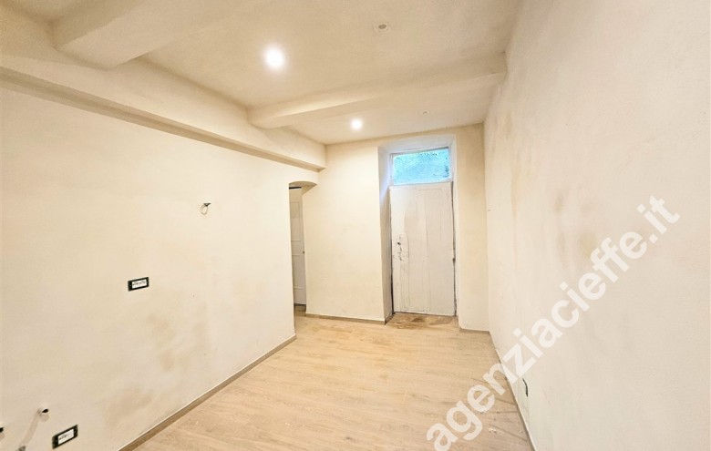 Appartamento indipendente in vendita a Massa - Foto 1