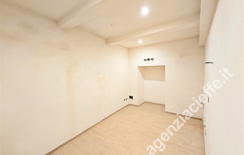 Appartamento indipendente in vendita a Massa - Foto 2