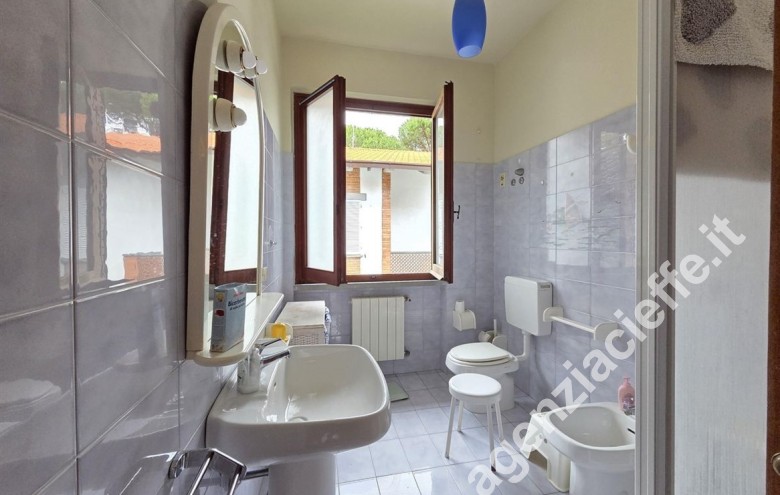 Villa - villetta in vendita a Marina Di Massa (Massa) - Foto 29