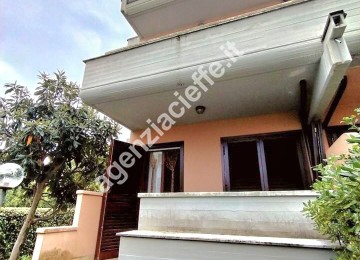 Marina di massa – villetta a