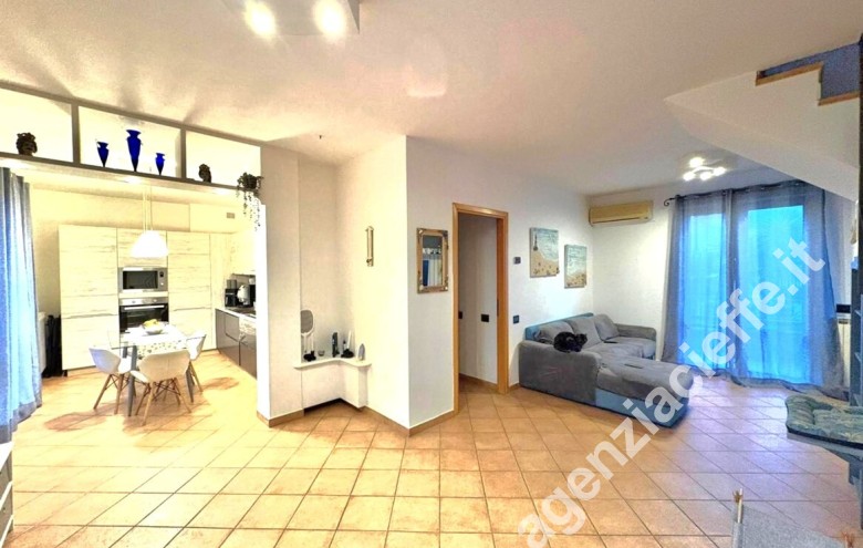 Appartamento in vendita a Marina Di Massa (Massa) - Foto 2