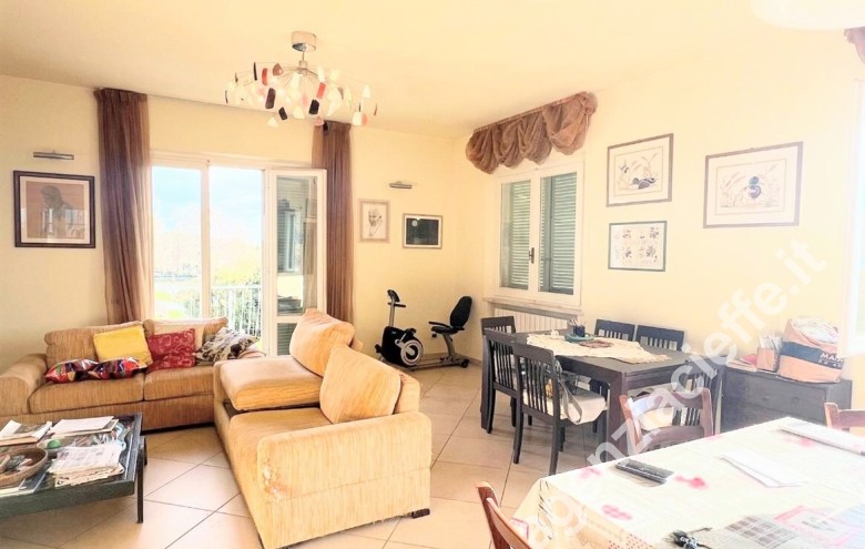 Appartamento indipendente in vendita a Cervaiolo (Montignoso) - Foto 2