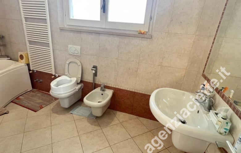 Appartamento indipendente in vendita a Cervaiolo (Montignoso) - Foto 10