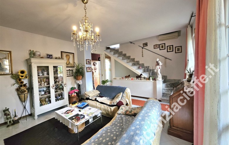 Casa bi-trifamiliare in vendita a Marina Di Massa (Massa) - Foto 4