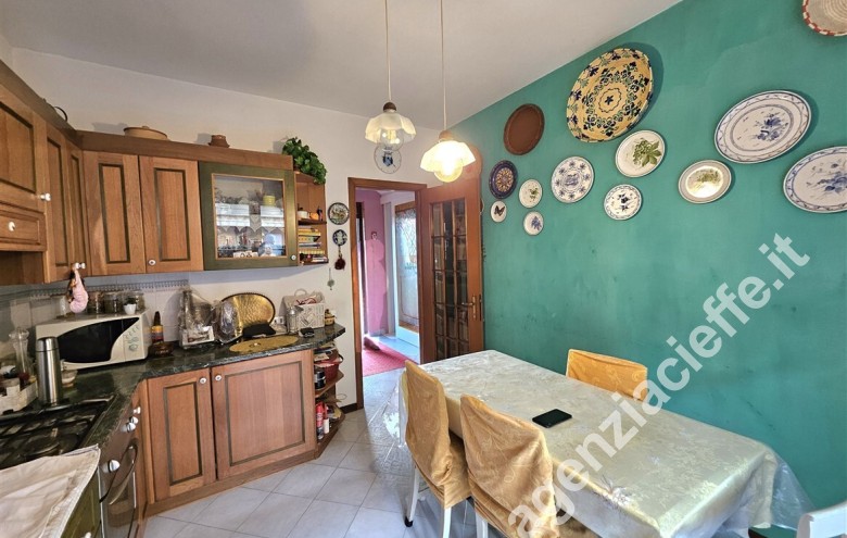 Casa bi-trifamiliare in vendita a Marina Di Massa (Massa) - Foto 8