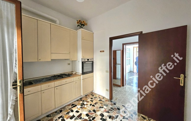 Casa bi-trifamiliare in vendita a Marina Di Massa (Massa) - Foto 6