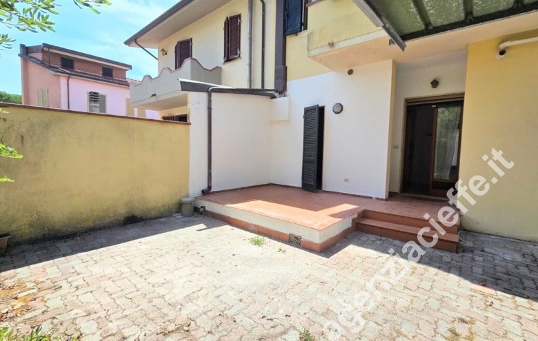 Casa bi-trifamiliare in vendita a Marina Di Massa (Massa) - Foto 18