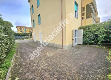 Marina di massa, a soli 20 met