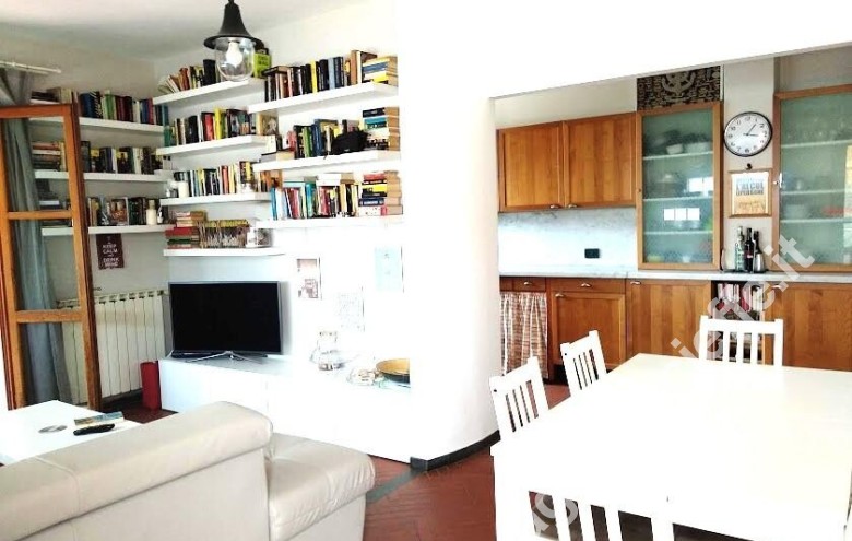 Appartamento indipendente in vendita a Marina Di Massa (Massa) - Foto 2