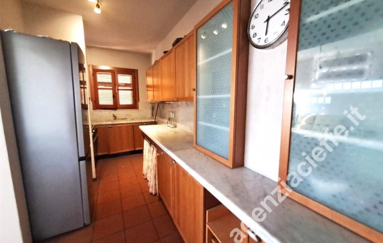 Appartamento indipendente in vendita a Marina Di Massa (Massa) - Foto 5