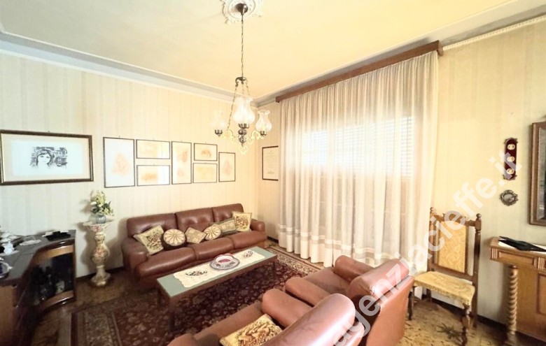 Appartamento in vendita a Marina Di Massa (Massa) - Foto 2