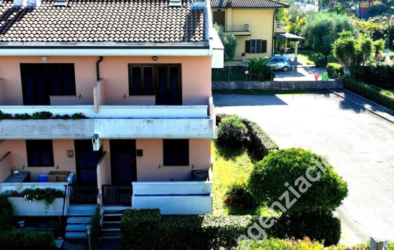 Villetta a schiera in vendita a Marina Di Massa (Massa) - Foto 1