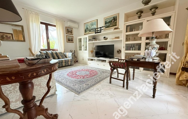 Villa - villetta in vendita a Marina Di Massa (Massa) - Foto 7