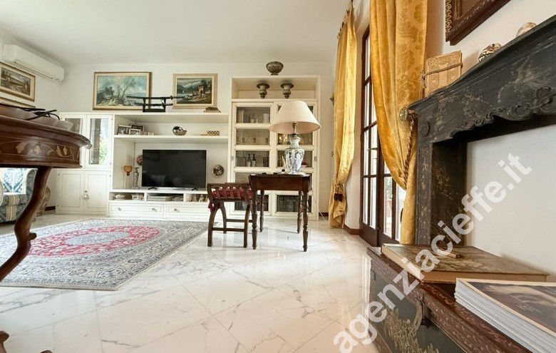 Villa - villetta in vendita a Marina Di Massa (Massa) - Foto 5