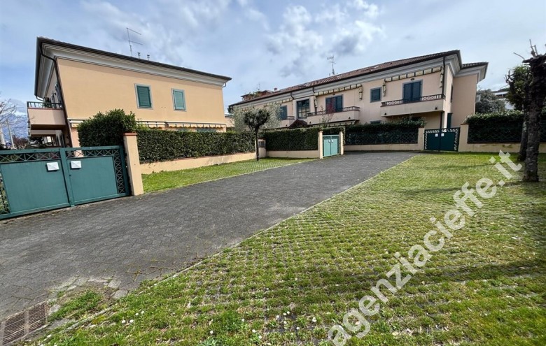 Appartamento in vendita a Marina Di Massa (Massa) - Foto 13