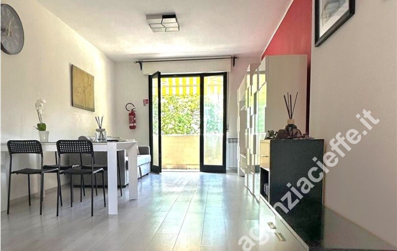 Appartamento in vendita a Marina Di Massa (Massa) - Foto 2