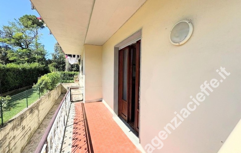Appartamento in vendita a Marina Di Massa (Massa) - Foto 1
