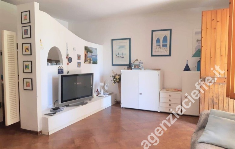 Appartamento indipendente in vendita a Marina Di Massa (Massa) - Foto 2