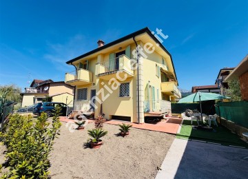 Marina di massa – villetta a