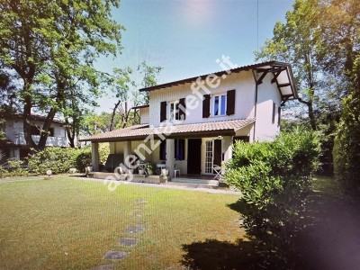 Ronchi Poveromo – Villa sing...