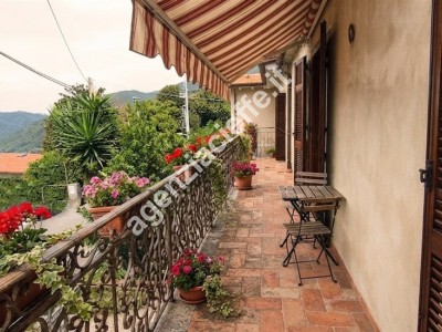 Massa, San Carlo. Una casa in ...