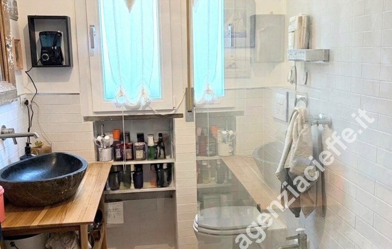 Appartamento indipendente in vendita a Marina Di Massa (Massa) - Foto 7