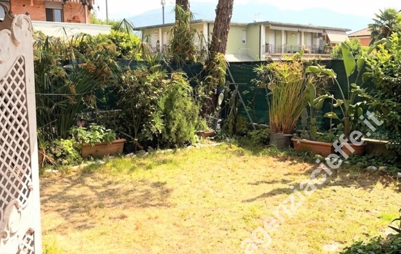 Appartamento indipendente in vendita a Marina Di Massa (Massa) - Foto 15